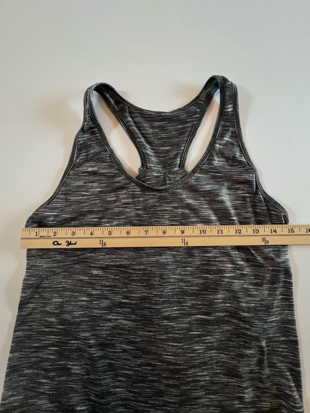 LULULEMON Gray Space Dye Racerback Open Back Yoga Tank Top Athletic Size Small - Picture 7 of 9